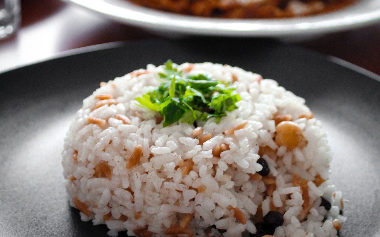 Turkish rice pilaf with chickpeas in a shallow bowl